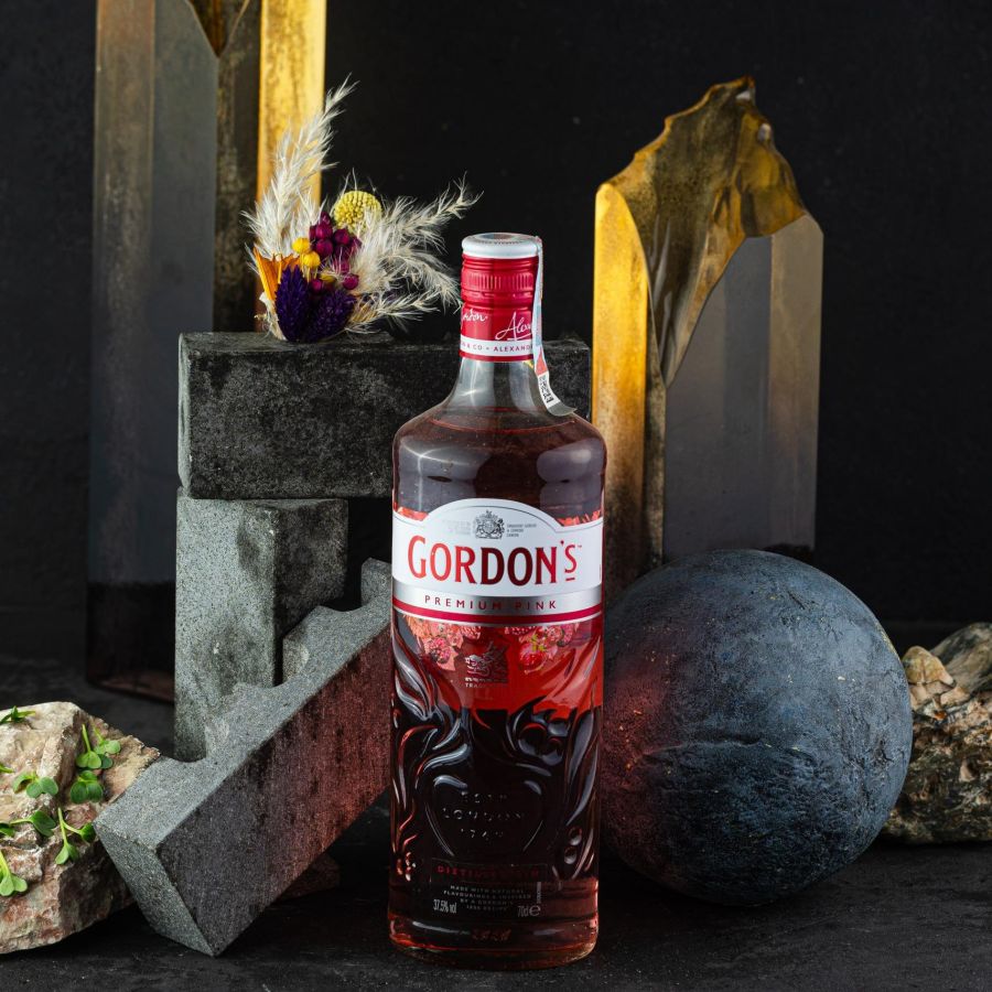 GORDONS PINK